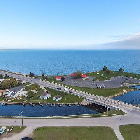 Cozy Tawas City Home With Views Of Lake Huron! Exterior foto