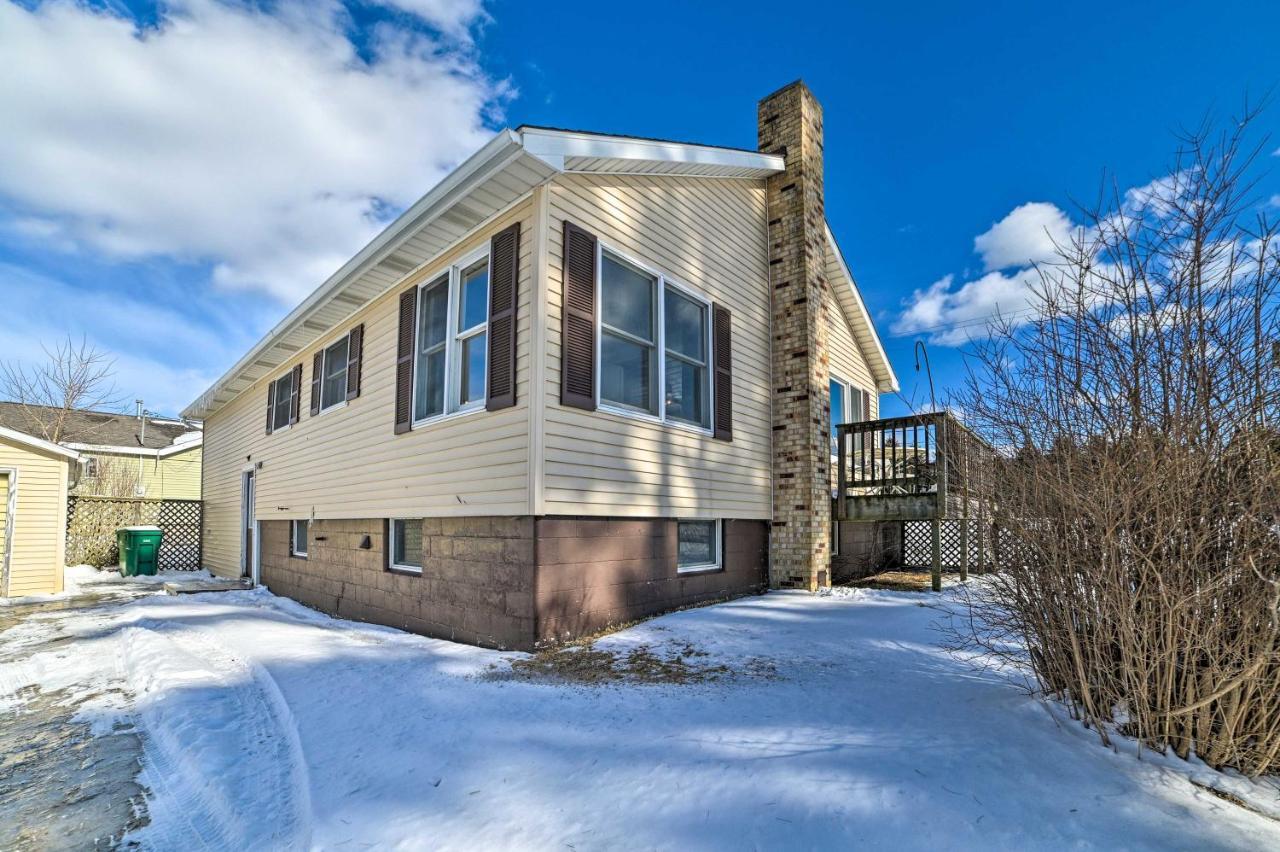 Cozy Tawas City Home With Views Of Lake Huron! Exterior foto