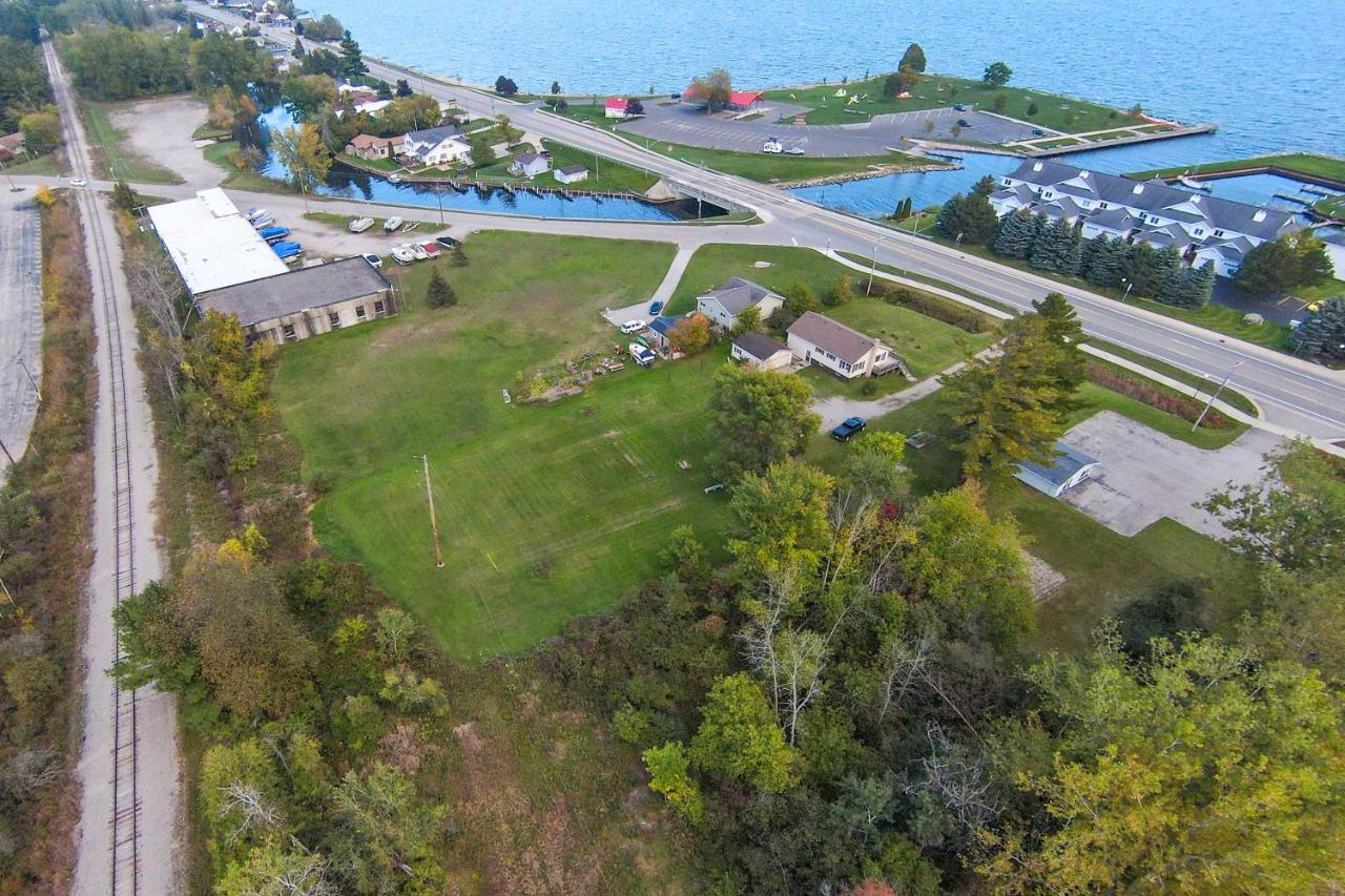 Cozy Tawas City Home With Views Of Lake Huron! Exterior foto